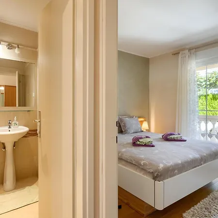 Apartament In Pore Near Padici Poreč