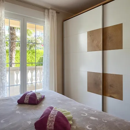 Apartament In Pore Near Padici *