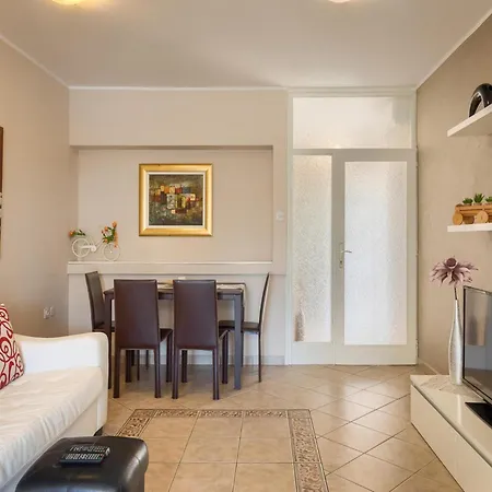 In Pore Near Padici Apartment