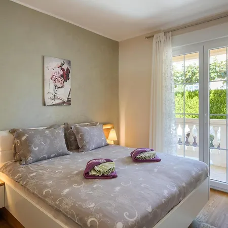 In Pore Near Padici Apartment